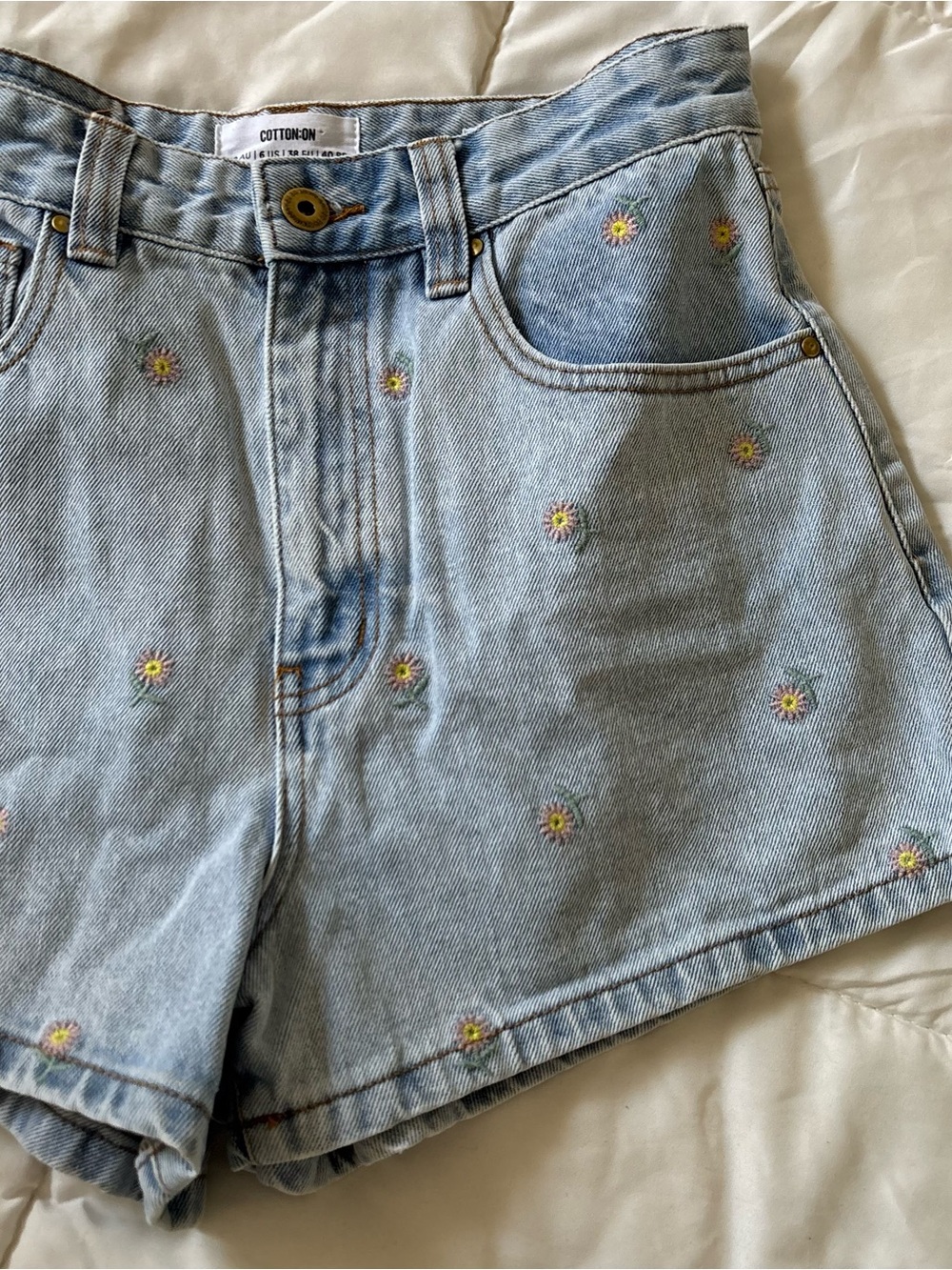 ʚ ୨ৎ ɞ SOLD— 𝐂𝐨𝐭𝐭𝐨𝐧 𝐎𝐧 𝐇𝐢𝐠𝐡 𝐑𝐢𝐬𝐞 𝐌𝐨𝐦 𝐒𝐡𝐨𝐫𝐭𝐬 - Picture 3 of 5